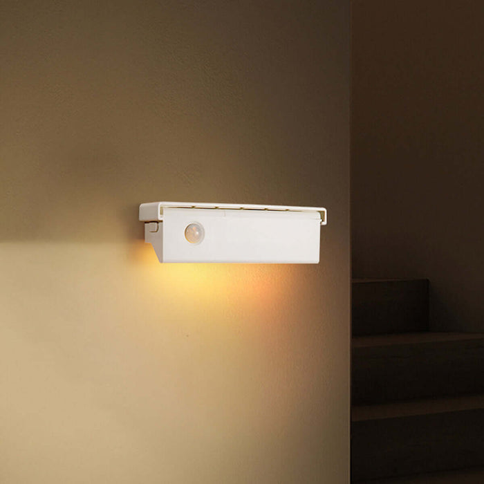 Smart magnetic wall light with motion sensor